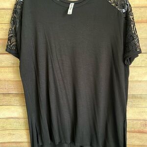 Zenana Outfitters Black Lace Sleeve Tee